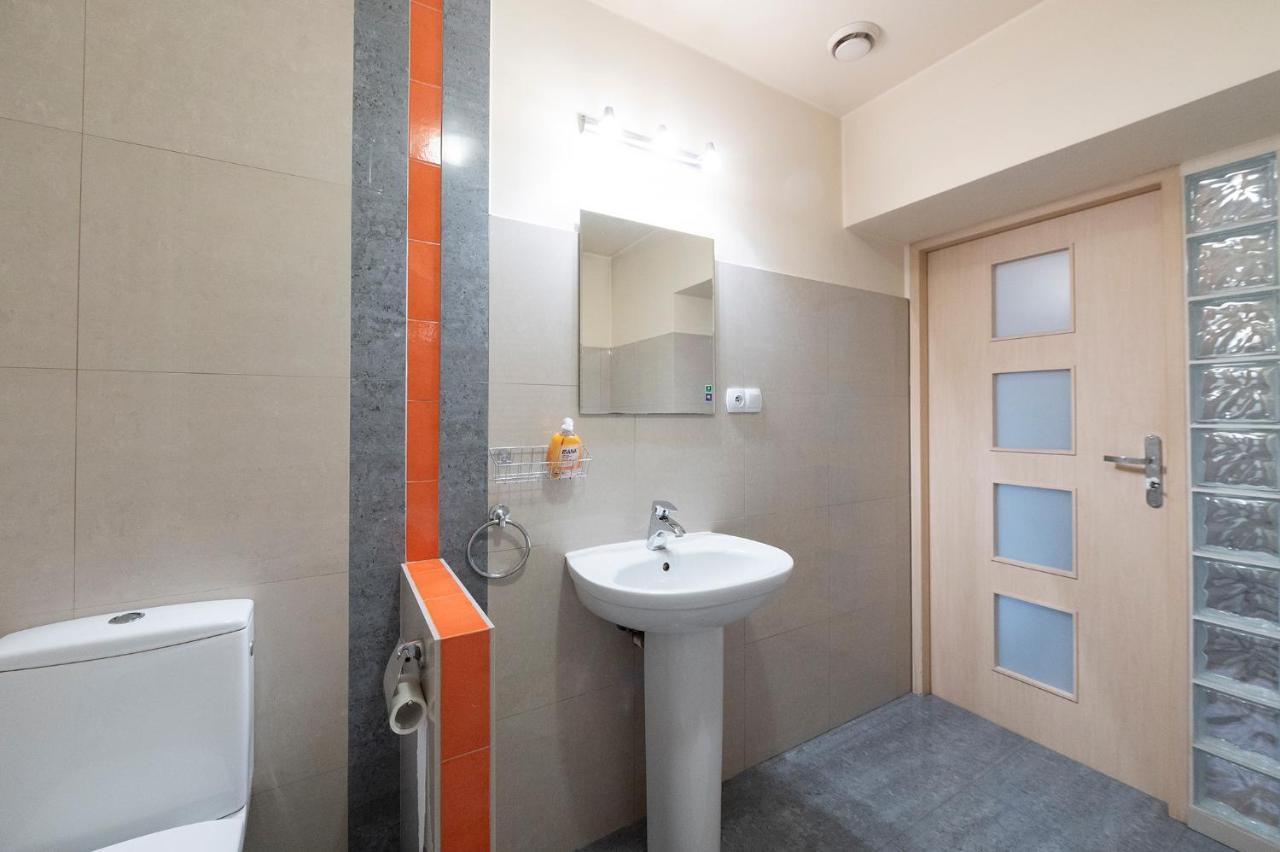 Essence Of Lodz-145M!Central-Secured-Comfy18Ppl!&Freeparking Ngoại thất bức ảnh